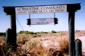 ALBU00.jpg (24098 bytes)