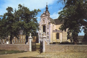 1-avb-02.jpg (27035 bytes)