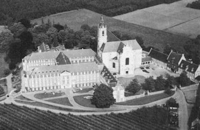 IMAverbode77.jpg (21863 bytes)