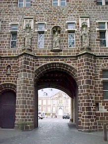 averbode09.jpg (33474 bytes)