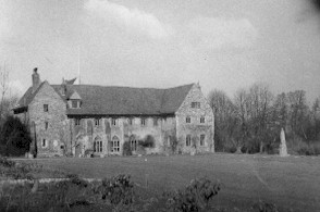 IMBeeleigh01.jpg (17496 bytes)