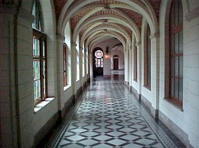 grim013.jpg (25726 bytes)