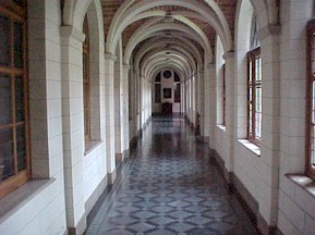 grim014.jpg (23371 bytes)