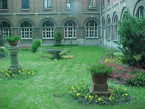 grim020.jpg (29564 bytes)