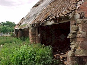 hal04.jpg (29188 bytes)