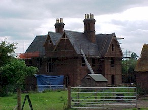 hal11.jpg (21686 bytes)