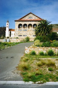 SAfrontdrive.jpg (23310 bytes)