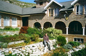 SAsitter2.jpg (31582 bytes)