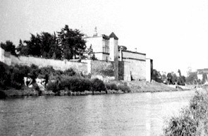 IMKrakow02.JPG (212680 bytes)