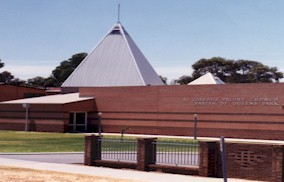 IMQPark03.jpg (15665 bytes)