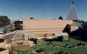 IMQPark04.jpg (17841 bytes)