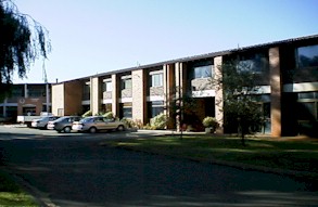 QPRESIDENCECLOSEUP.JPG (19247 bytes)