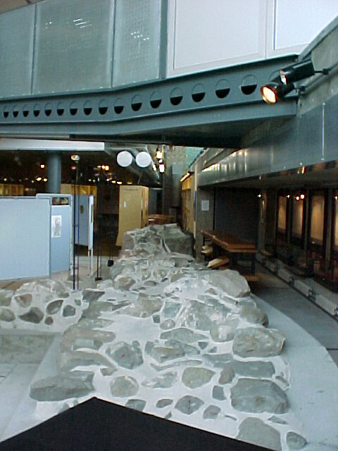 tons17.jpg (23629 bytes)