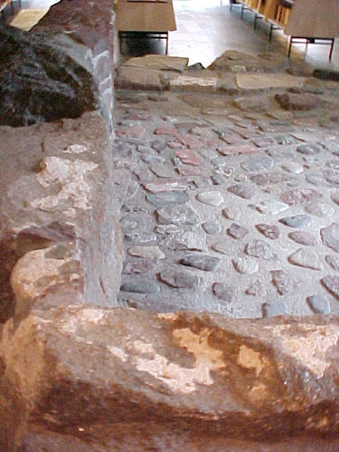 tons20.jpg (26148 bytes)