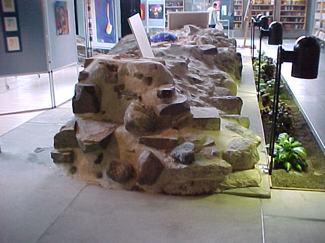 tons22.jpg (25445 bytes)