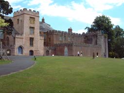 02 West Front of Abbey.jpg (12440 bytes)