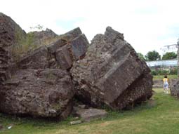 24 Remains of tower.jpg (13456 bytes)