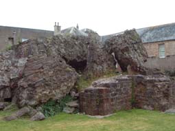 26 Tower remains.jpg (13439 bytes)