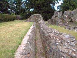 30 Stone drain.jpg (18105 bytes)