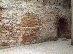 45 Bricked up doorway.jpg (18939 bytes)