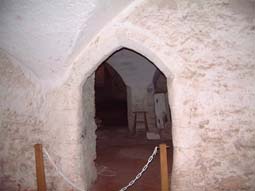 47 Undercroft North.jpg (11118 bytes)