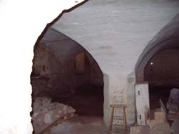 48 North undercroft 2.jpg (9212 bytes)