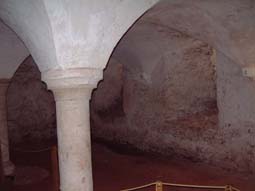 49 Undercroft South.jpg (8899 bytes)
