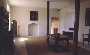 51 torre, gatehouse room.jpg (12784 bytes)